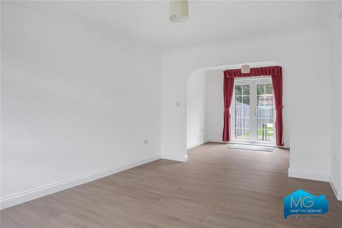 3 bedroom terraced house to rent, George Crescent, London, N10