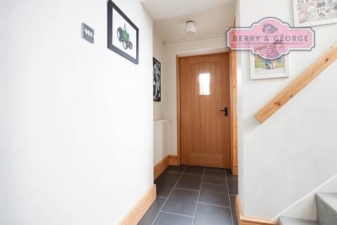 undefined, Moel Ganol, Mold CH7