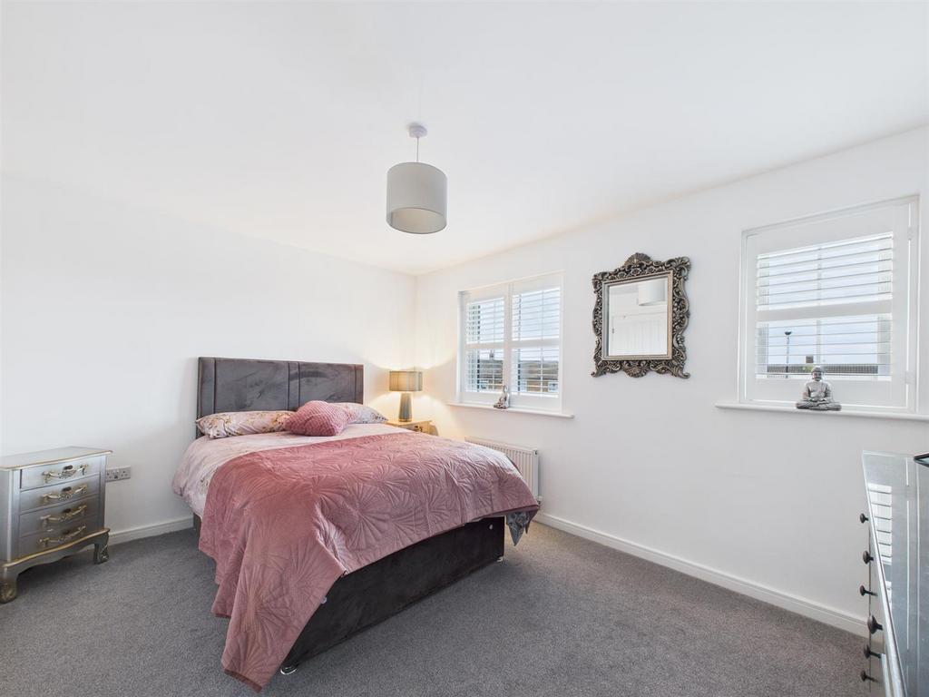 BED 1.jpg