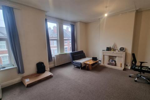 2 bedroom flat to rent, Regent Street, Coventry CV1