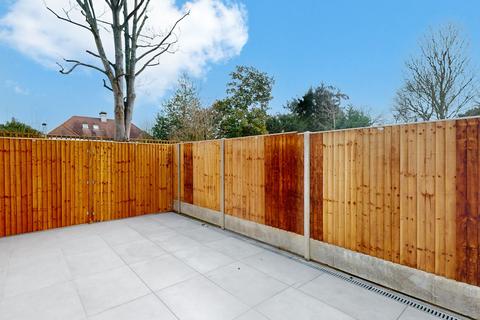 2 bedroom flat to rent, Deerhurst Road, London NW2
