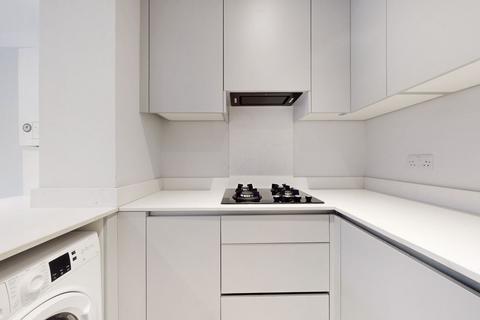 2 bedroom flat to rent, Deerhurst Road, London NW2