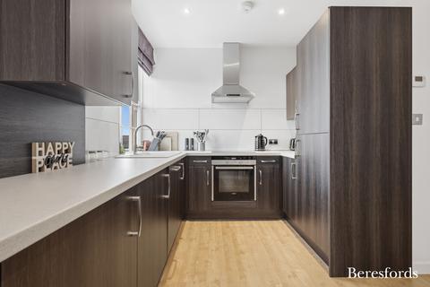 2 bedroom apartment for sale, Station Court, Radford Way, CM12