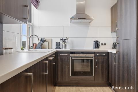 2 bedroom apartment for sale, Station Court, Radford Way, CM12