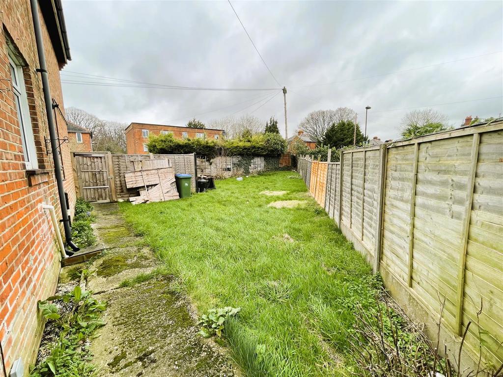 8 Woodcote Road garden.jpeg