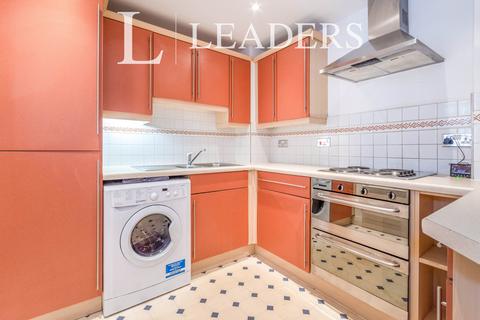 undefined, Newland Gardens, SG13