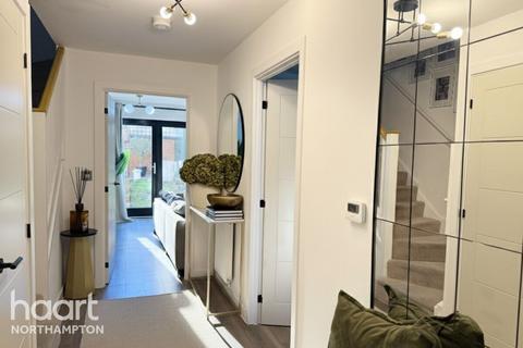 3 bedroom terraced house for sale, ashby wood Drive, Northampton