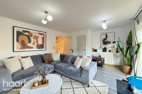 3 bedroom terraced house for sale, ashby wood Drive, Northampton
