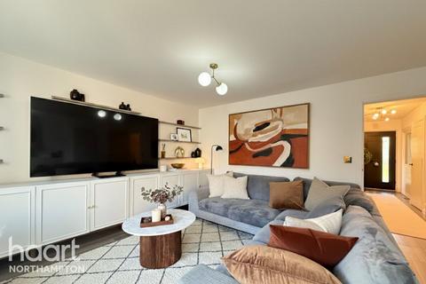 3 bedroom terraced house for sale, ashby wood Drive, Northampton