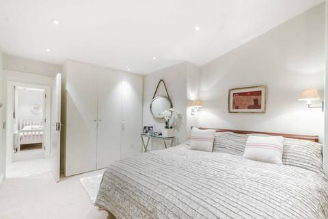 3 bedroom flat for sale, Sloane Gardens, Sloane Square, London, SW1W