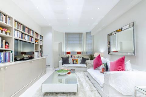 undefined, Sloane Gardens, Sloane Square, London, SW1W