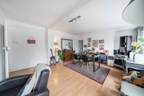 2 bedroom flat to rent, Hornsey Lane, Highgate, London, N6