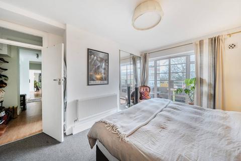 2 bedroom flat to rent, Hornsey Lane, Highgate, London, N6