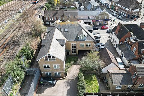 3 bedroom flat for sale, Archway House, 4 Orphanage Road, Watford WD17