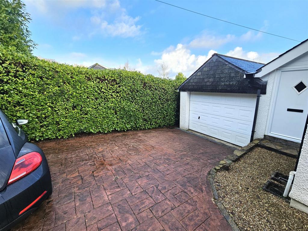 Driveway.jpg