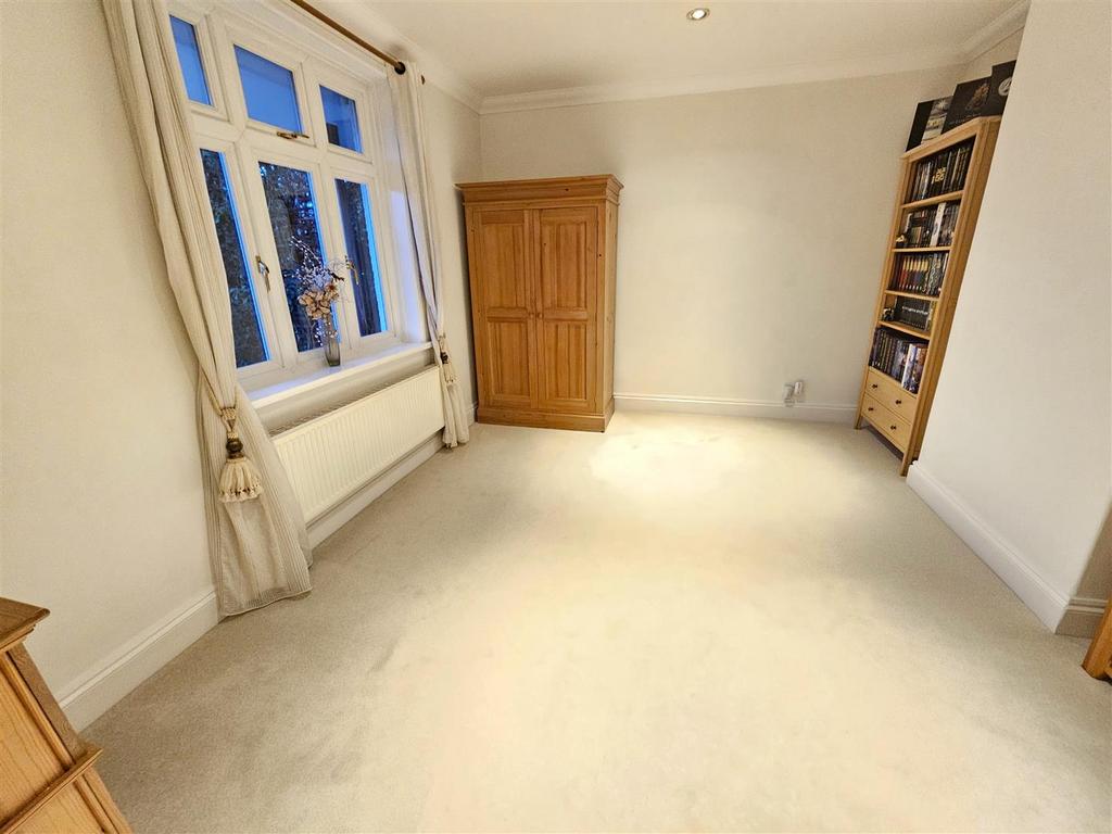 Bedroom 2.jpg