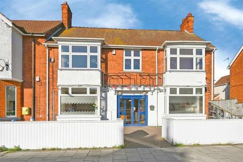 Restaurant for sale, 3-5 Lumley Av Skegness PE25 2AH
