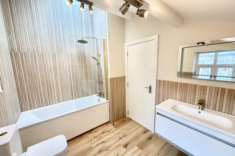 undefined, 3a  Crown Street, Hebden Bridge, HX7 8EH