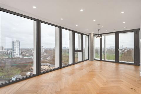 3 bedroom apartment to rent, Maple Path, London, E5