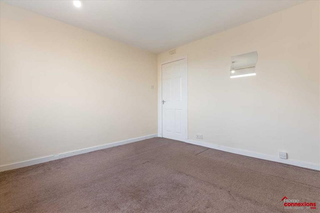 Bedroom One (2)
