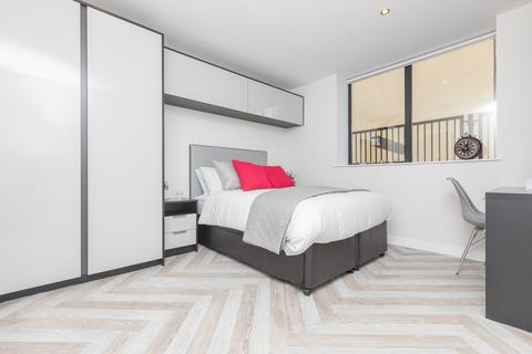 2 bedroom apartment to rent, Great Western Street, Manchester M14