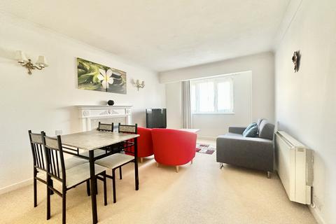 2 bedroom flat for sale, Brancaster Road, Ilford, IG2