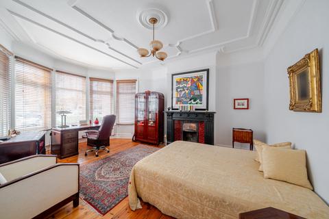 2 bedroom flat for sale, Eton Avenue, Finchley, London, N12