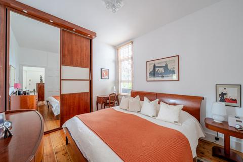 2 bedroom flat for sale, Eton Avenue, Finchley, London, N12