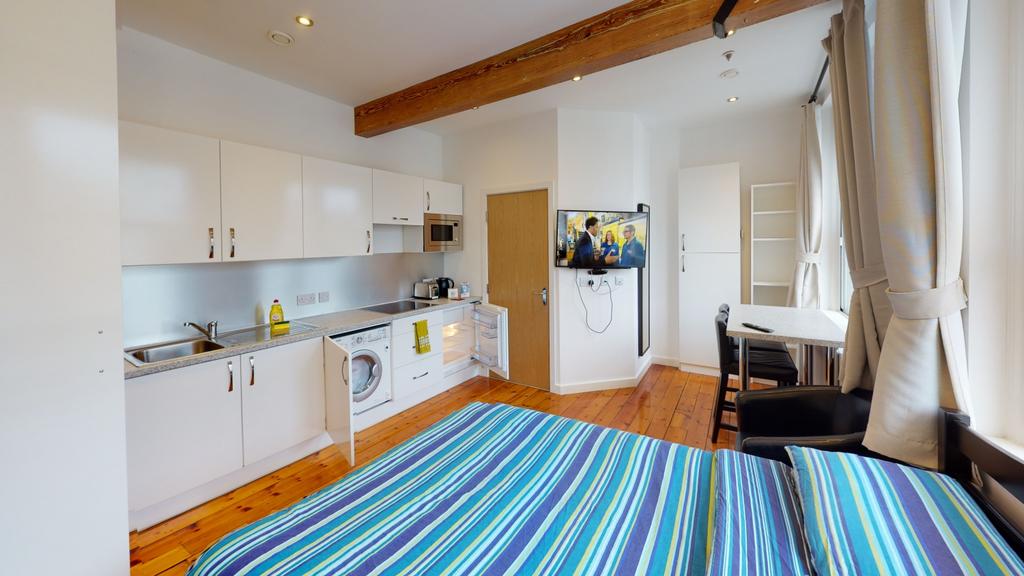 407-UPS-Bedroom