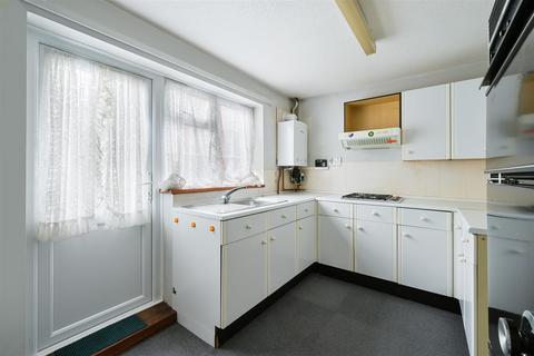 2 bedroom terraced house for sale, Delaporte Close, Epsom
