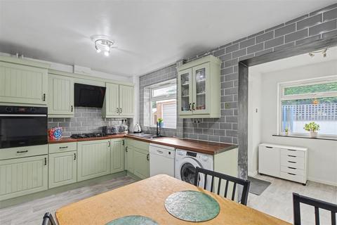 3 bedroom semi-detached house for sale, Meadow Close, Draycott