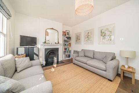 2 bedroom flat for sale, Oakhill Road, London SW15