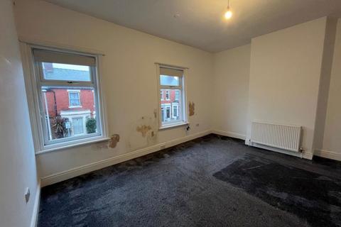 3 bedroom house to rent, Myrtle Avenue, Blackpool, Lancashire