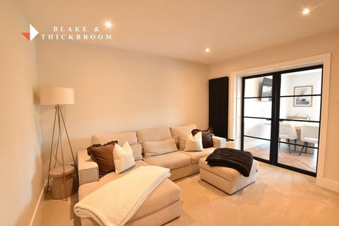 3 bedroom semi-detached bungalow for sale, Brentwood Road, Holland-on-Sea