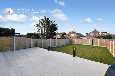 3 bedroom semi-detached bungalow for sale, Brentwood Road, Holland-on-Sea