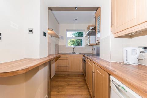 4 bedroom house to rent, Hillside Avenue, Canterbury