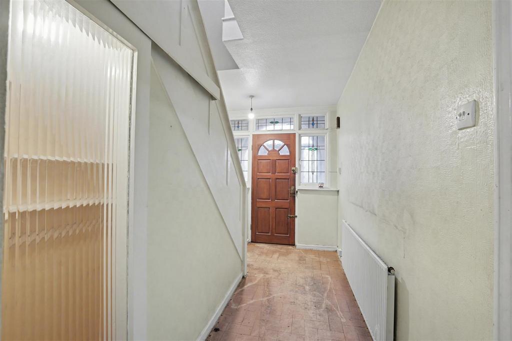 Hallway 1.jpeg