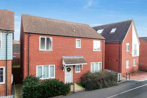 4 bedroom detached house for sale, Harmans Cross, Milton Keynes MK10