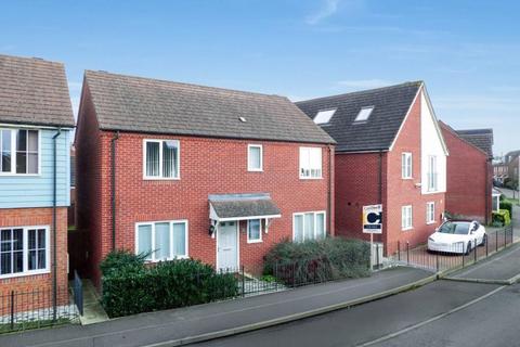 4 bedroom detached house for sale, Harmans Cross, Milton Keynes MK10
