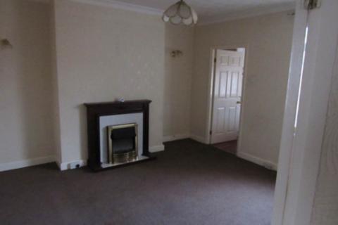 3 bedroom flat to rent, Irthing Avenue, Newcastle Upon Tyne NE6
