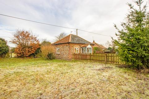 2 bedroom detached bungalow for sale, Saxthorpe Road, Thurning, Melton Constable