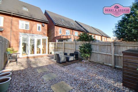 undefined, West Park Drive, Macclesfield SK10
