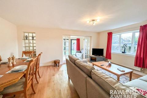 4 bedroom end of terrace house for sale, Grange Close, West Molesey KT8