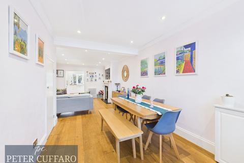 3 bedroom terraced house for sale, Station Road, Ware SG12