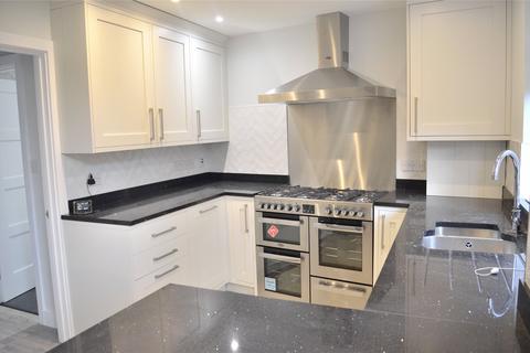 4 bedroom semi-detached house to rent, Westcroft Road, Surrey SM5