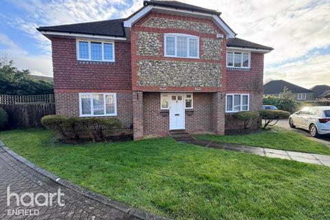 undefined, Richardson Crescent, Enfield