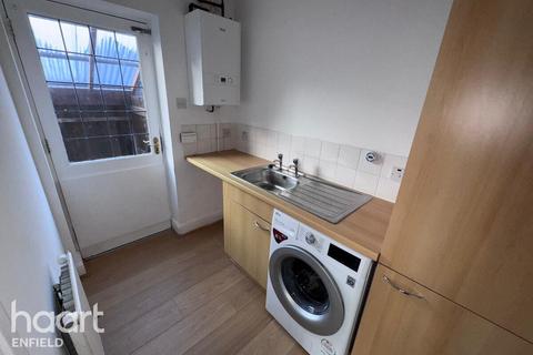 undefined, Richardson Crescent, Enfield