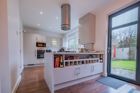 3 bedroom semi-detached house for sale, Princes Plain, Bromley BR2