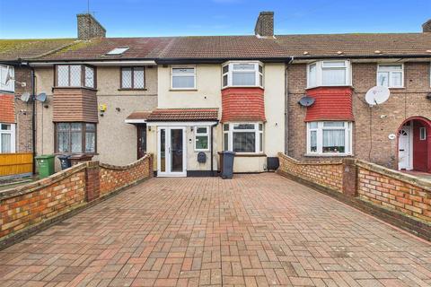 3 bedroom terraced house for sale, Becontree Avenue, Dagenham