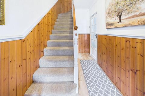 3 bedroom terraced house for sale, Becontree Avenue, Dagenham